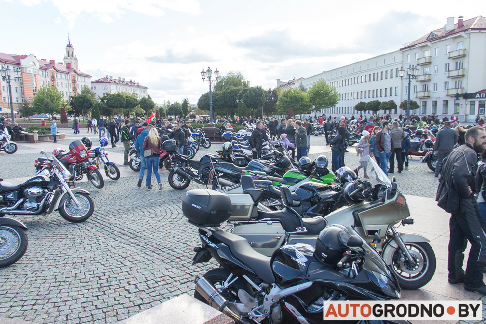 moto-sezon-2018-close-04.jpg