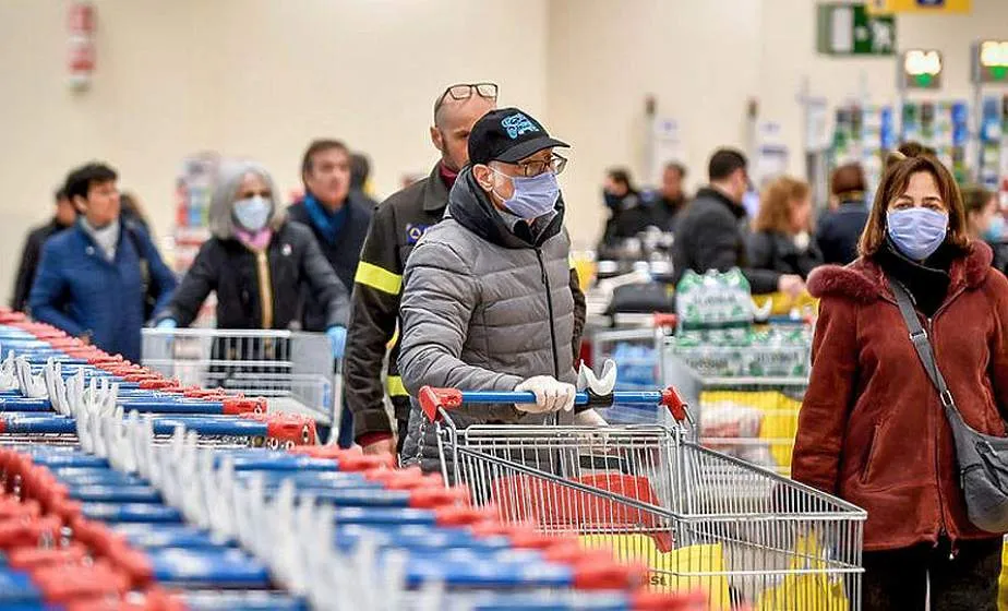 Как правильно ходить в магазин во время роста вирусных заболеваний? Инфографика "Гродзенскай праўды"