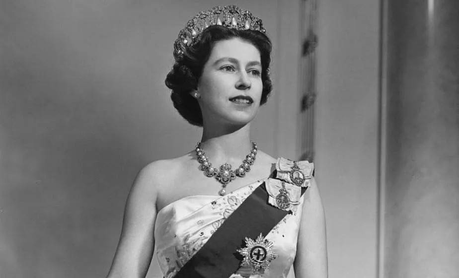 Елизавета II: чем прославилась королева Великобритании и какой ее запомнил весь мир