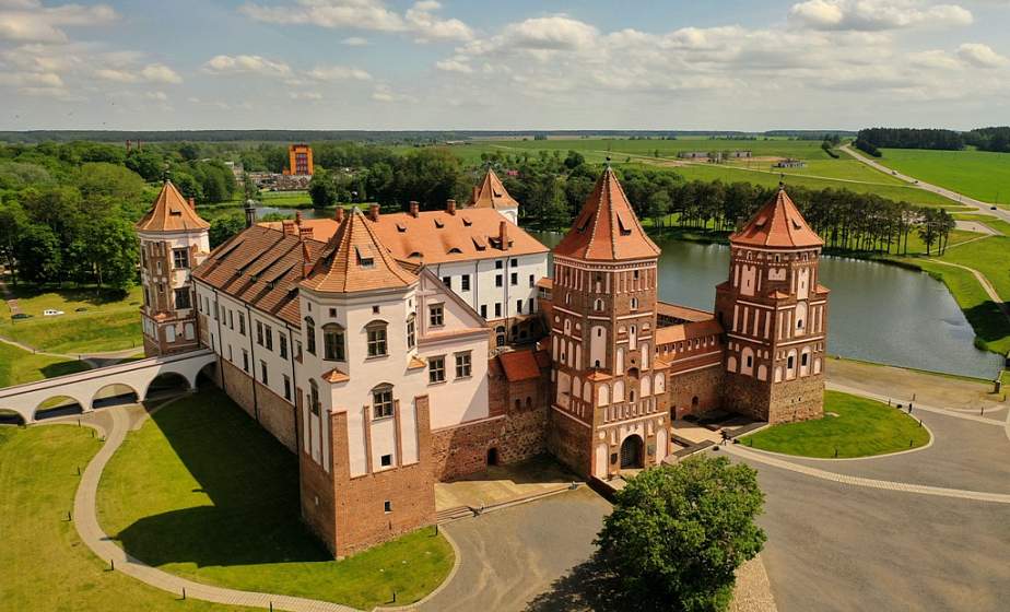 Мирский замок, «Сибирское подворье» и музей-усадьба Огинского? Куда отправиться на выходных?