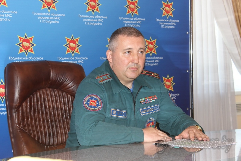 Сергей Шпарло: "Награда к профессиональному празднику – снижение трагических случаев на пожарах" Сергей Шпарло: "Награда к профессиональному празднику – снижение трагических случаев на пожарах"