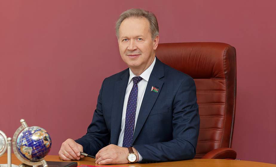 Игорь Жук, член Совета Республики Национального собрания Республики Беларусь: «Вопросы закрепления молодых специалистов – не просто кадровая проблема, а вопрос устойчивого развития наших районов»