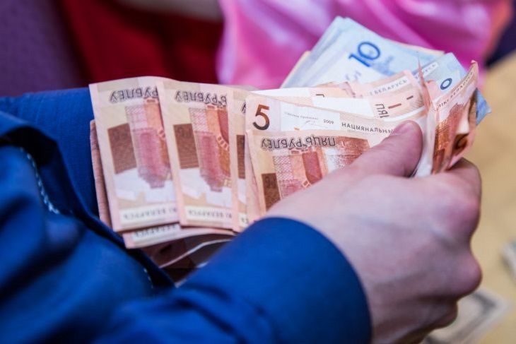 Житель Лиды набрал долгов более чем на 200 тысяч рублей Житель Лиды набрал долгов более чем на 200 тысяч рублей