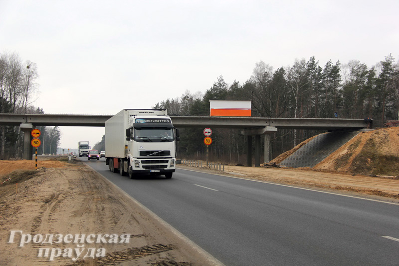 Шесть километров магистрали в районе Щучина введут в эксплуатацию до 1 сентября Шесть километров магистрали в районе Щучина введут в эксплуатацию до 1 сентября