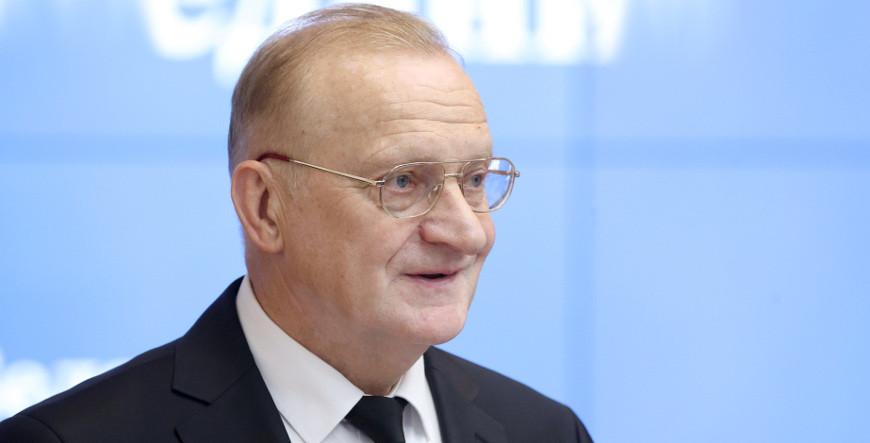 Владимир Гусаков: работаем над стопроцентно белорусским спутником, он может быть запущен в 2025 году Владимир Гусаков: работаем над стопроцентно белорусским спутником, он может быть запущен в 2025 году