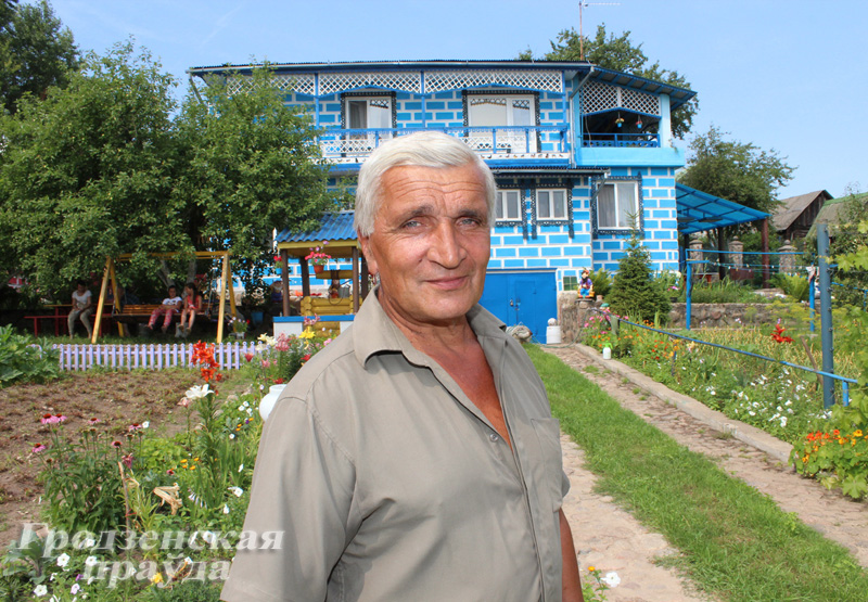 Житель Лидского района построил пляж, куда может придти любой желающий (ФОТО) Житель Лидского района построил пляж, куда может придти любой желающий (ФОТО)