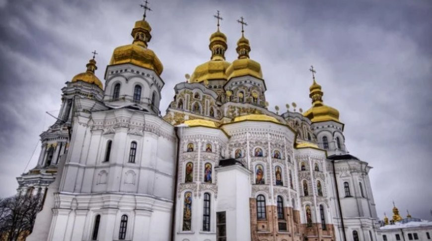 Киево-Печерская лавра закрывается на карантин Киево-Печерская лавра закрывается на карантин