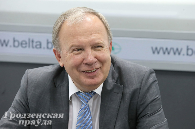 Министр здравоохранения Василий Жарко посетил Сморгонскую и Островецкую районные больницы Министр здравоохранения Василий Жарко посетил Сморгонскую и Островецкую районные больницы