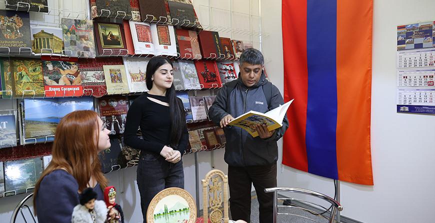 В "Международном квартале" книжной выставки-ярмарки представлены 20 стран В "Международном квартале" книжной выставки-ярмарки представлены 20 стран