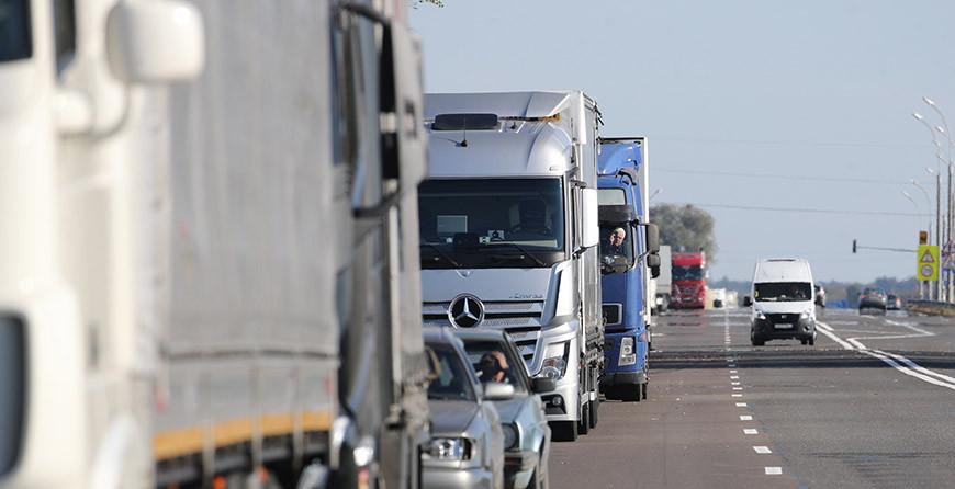 Сопредельные контрольные службы ЕС продолжают оформлять транспорт с задержками Сопредельные контрольные службы ЕС продолжают оформлять транспорт с задержками