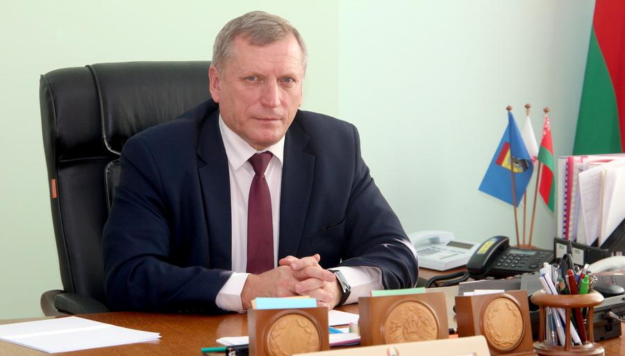 Прямую линию и прием граждан в Зельвенском райисполкоме провел председатель КГК области Анатолий Дорожко Прямую линию и прием граждан в Зельвенском райисполкоме провел председатель КГК области Анатолий Дорожко