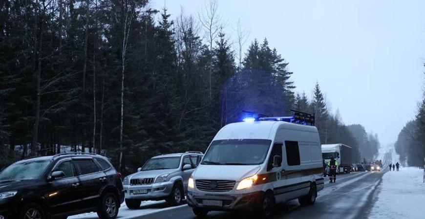 Генпрокурор озвучил новые подробности страшного столкновения маршрутки и МАЗа под Смолевичами Генпрокурор озвучил новые подробности страшного столкновения маршрутки и МАЗа под Смолевичами