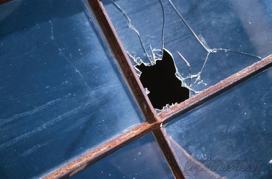 От переизбытка алкоголя снятый с поезда пассажир устроил переполох в тихой деревушке От переизбытка алкоголя снятый с поезда пассажир устроил переполох в тихой деревушке