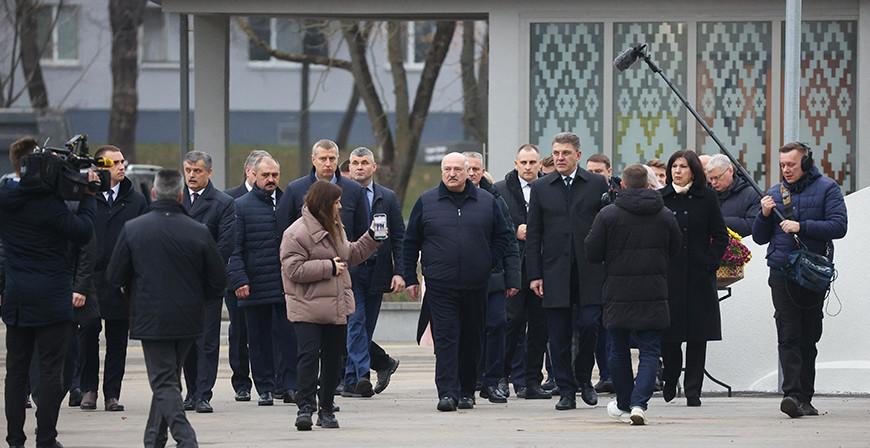 Александр Лукашенко ознакомится с обновленным столичным стадионом "Трактор" Александр Лукашенко ознакомится с обновленным столичным стадионом "Трактор"