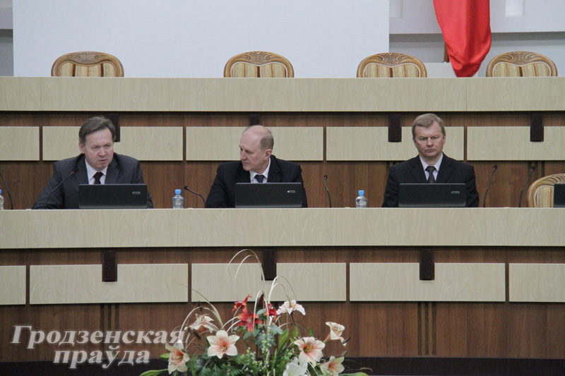 Вторая сессия областного Совета депутатов прошла в расширенном формате Вторая сессия областного Совета депутатов прошла в расширенном формате