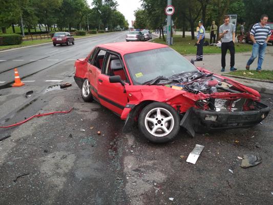 В Гродно в ДТП пострадали водитель и пассажир