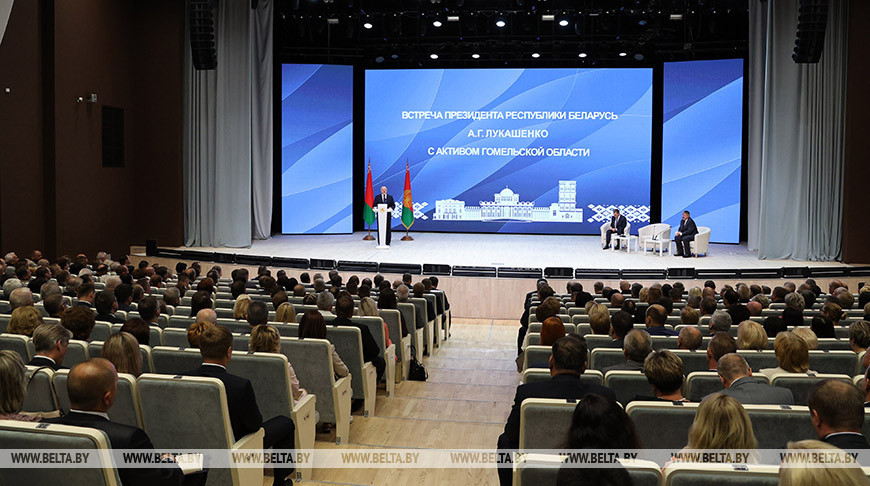 Александр Лукашенко: один из важнейших участков моей президентской работы - возрождение Полесья Александр Лукашенко: один из важнейших участков моей президентской работы - возрождение Полесья