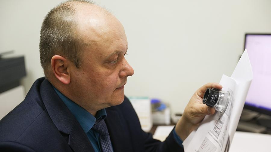 Пьяный пишет размашисто, агрессивный усиливает нажим. Узнали, когда назначают экспертизы почерка Пьяный пишет размашисто, агрессивный усиливает нажим. Узнали, когда назначают экспертизы почерка