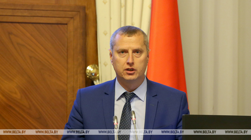 Правительство Беларуси рассчитывает на долгосрочные контракты по альтернативной нефти - Дмитрий Крутой Правительство Беларуси рассчитывает на долгосрочные контракты по альтернативной нефти - Дмитрий Крутой