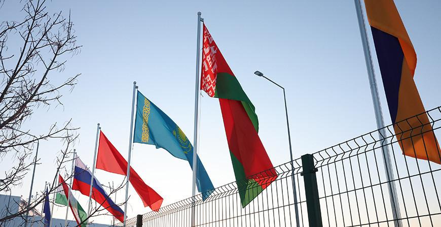 Александр Лукашенко прибыл с рабочим визитом в Казахстан на саммит ОДКБ Александр Лукашенко прибыл с рабочим визитом в Казахстан на саммит ОДКБ