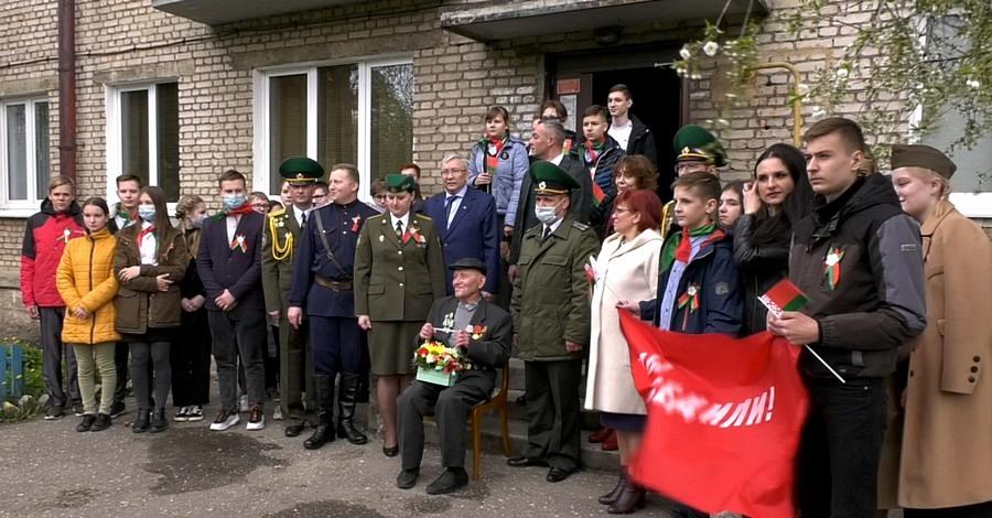 В Гродно поздравили ветерана пограничных войск Виктора Никулина В Гродно поздравили ветерана пограничных войск Виктора Никулина