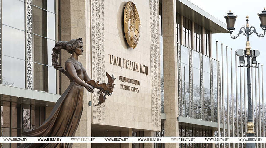 Александр Лукашенко собрал совещание по одному из ключевых предвыборных обещаний полешукам