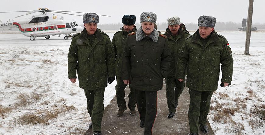 Александр Лукашенко сегодня рассмотрит вопросы укрепления военной безопасности Беларуси