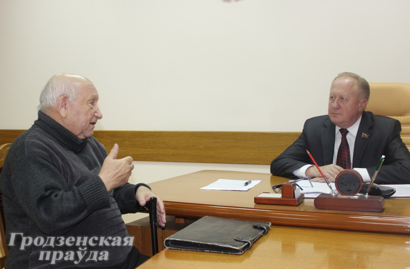 Заместитель председателя облисполкома Виктор Лискович провел прием граждан