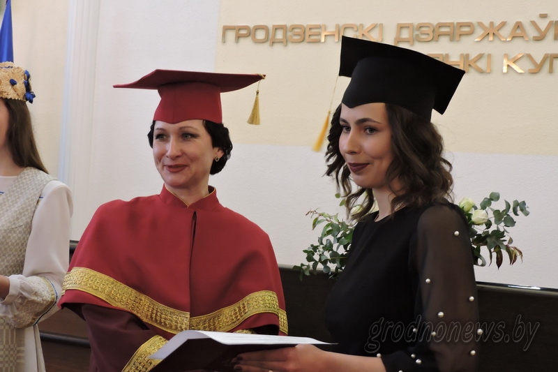 Дипломы магистров торжественно вручили 156 выпускникам ГрГУ имени Янки Купалы Дипломы магистров торжественно вручили 156 выпускникам ГрГУ имени Янки Купалы