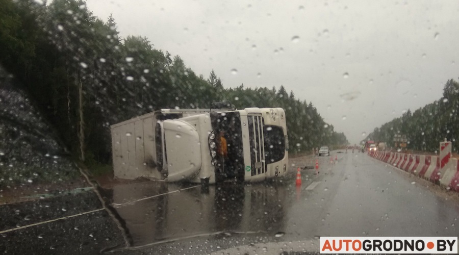 Почему на М6 переворачиваются фуры? Комментарий ГАИ Почему на М6 переворачиваются фуры? Комментарий ГАИ