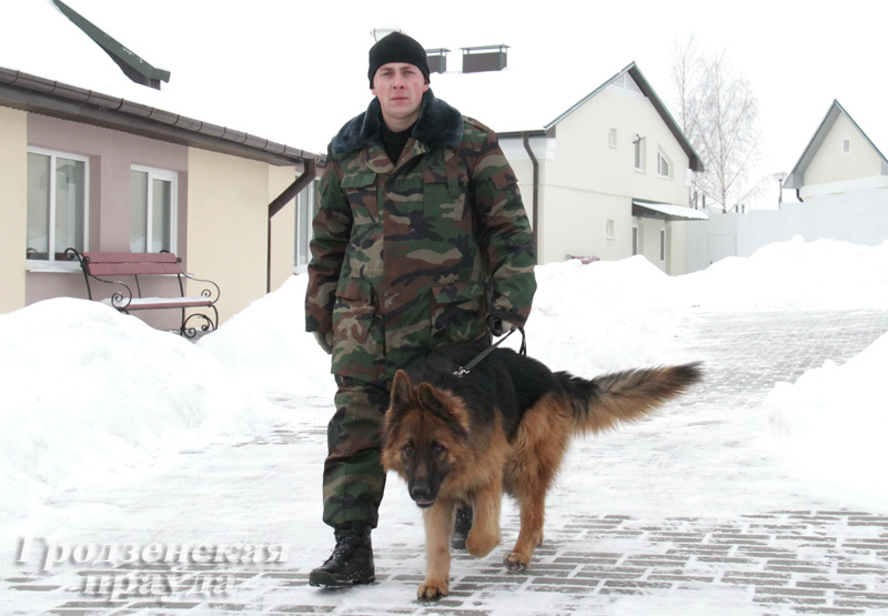 В Гродно служебная собака нашла грабителей, обворовавших магазин с автозапчастями В Гродно служебная собака нашла грабителей, обворовавших магазин с автозапчастями