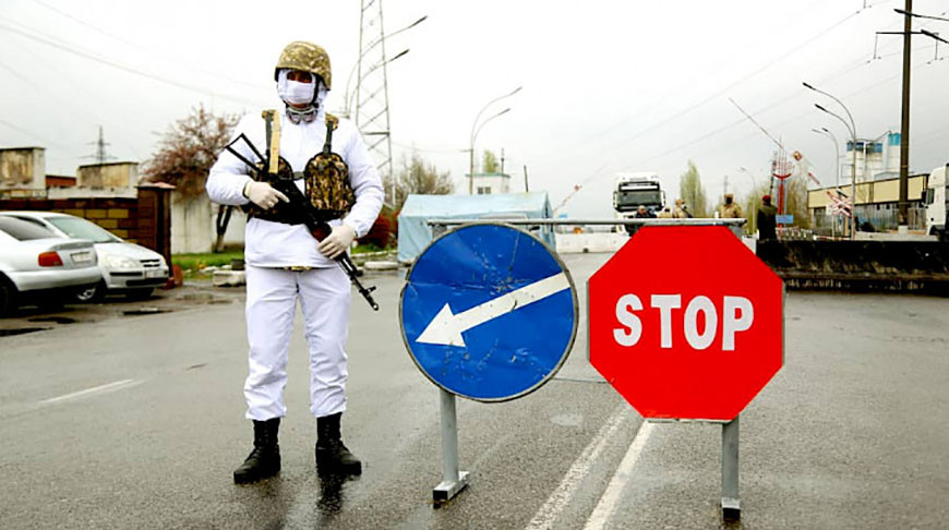 Парламент Кыргызстана одобрил решение президента о введении режима ЧП в Бишкеке