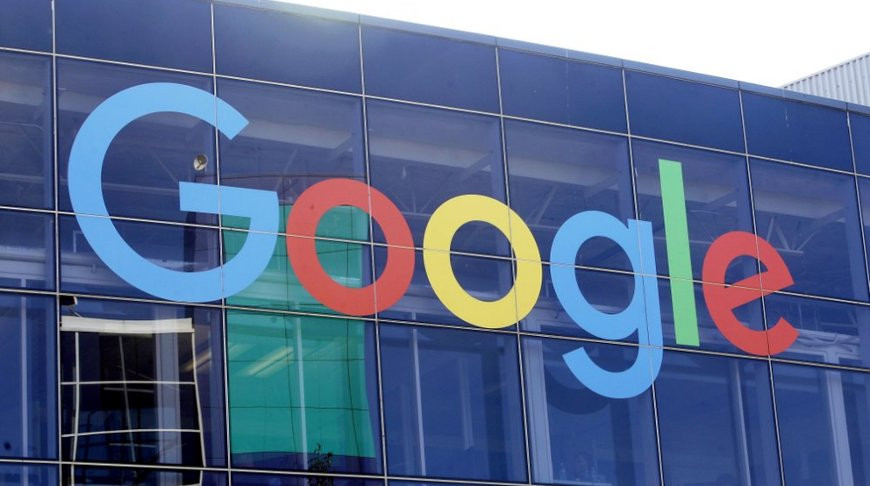 Google обвинили в слежке за пользователями Android Google обвинили в слежке за пользователями Android