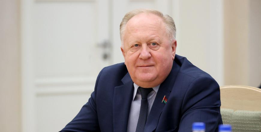 Оказание медпомощи, возмещение расходов на обучение: Виктор Лискович провел прием граждан