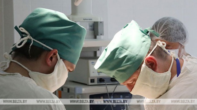 Белорусские медики выходили младенца весом 790 г Белорусские медики выходили младенца весом 790 г