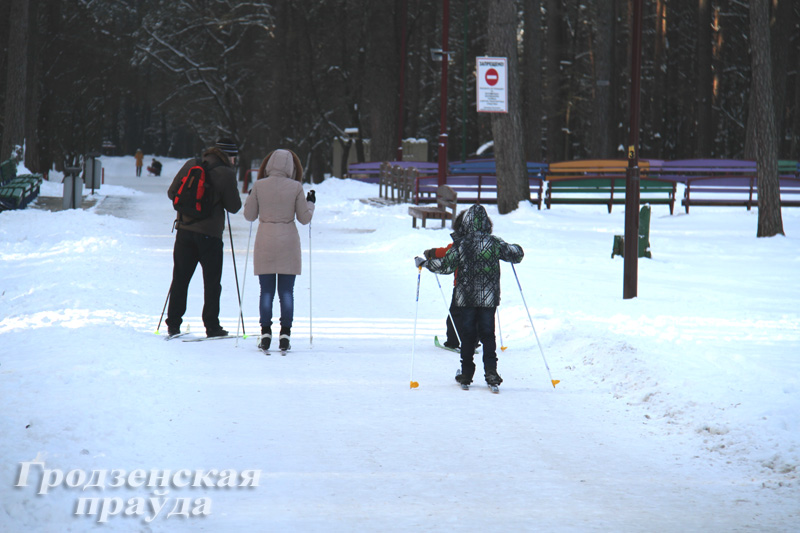В Гродно активно заливаются катки В Гродно активно заливаются катки