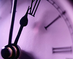 В Беларуси больше не будут переводить стрелки часов на зимнее и летнее время В Беларуси больше не будут переводить стрелки часов на зимнее и летнее время