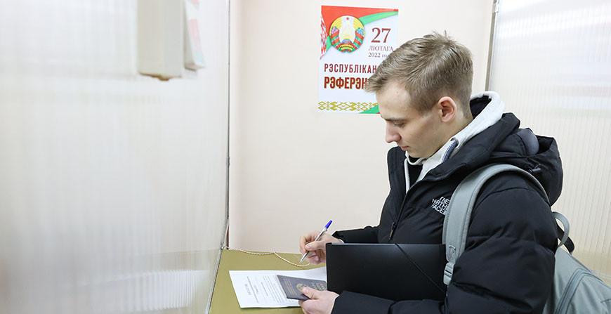 Игорь Карпенко прокомментировал явку в первый день досрочного голосования на референдуме Игорь Карпенко прокомментировал явку в первый день досрочного голосования на референдуме