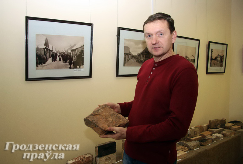Лидчанин коллекционирует кирпичи разных эпох из всех уголков Беларуси Лидчанин коллекционирует кирпичи разных эпох из всех уголков Беларуси