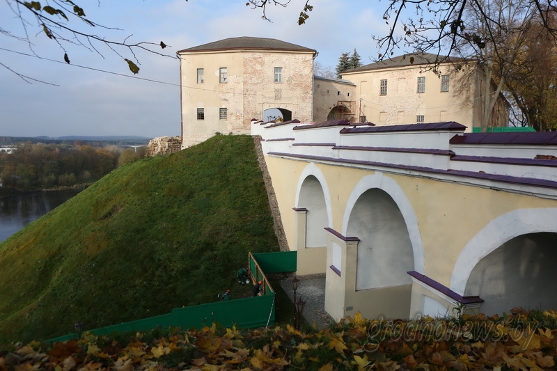 Старый замок: сохранить по максимуму и вернуть в XVI век