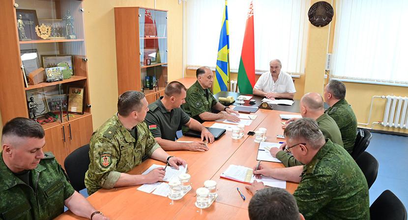 Александр Лукашенко заявил о ликвидации напряженности на границе с Украиной Александр Лукашенко заявил о ликвидации напряженности на границе с Украиной