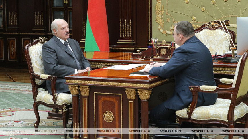 О ситуации с бюджетом и зарплатах - Александр Лукашенко принял с докладом министра финансов О ситуации с бюджетом и зарплатах - Александр Лукашенко принял с докладом министра финансов