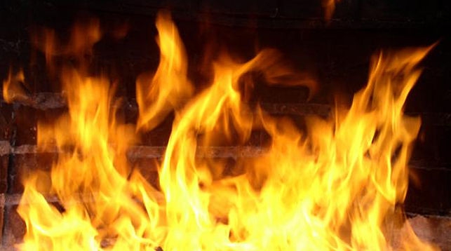 Два человека погибли на пожаре в Островецком районе Два человека погибли на пожаре в Островецком районе