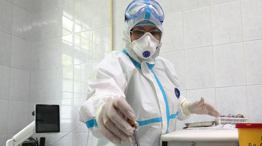 В России за сутки выявили 6 736 случаев заражения COVID-19 В России за сутки выявили 6 736 случаев заражения COVID-19