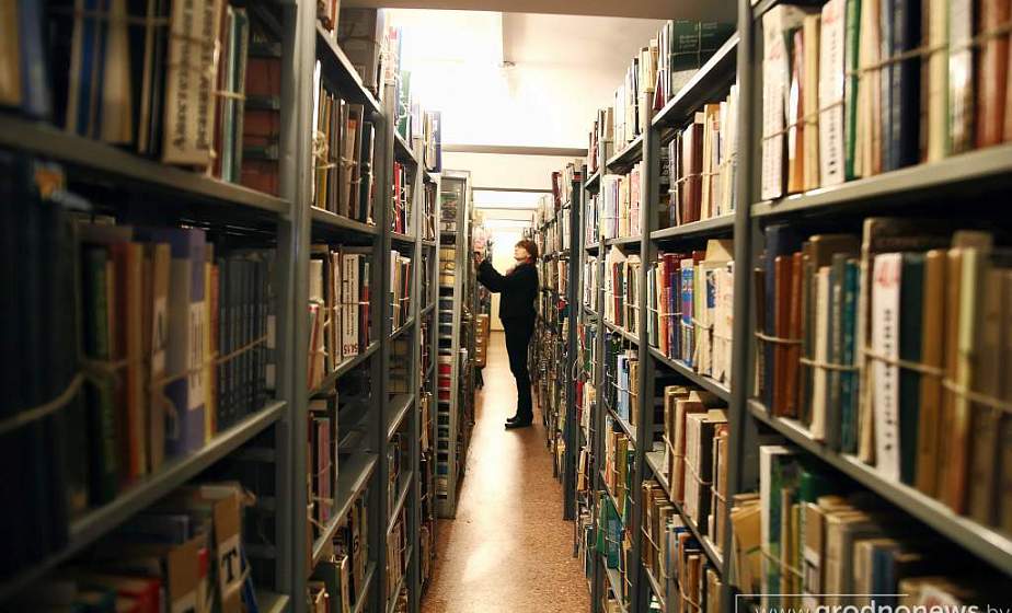  Женщина за 45 с высшим образованием. Портрет современного библиотекаря