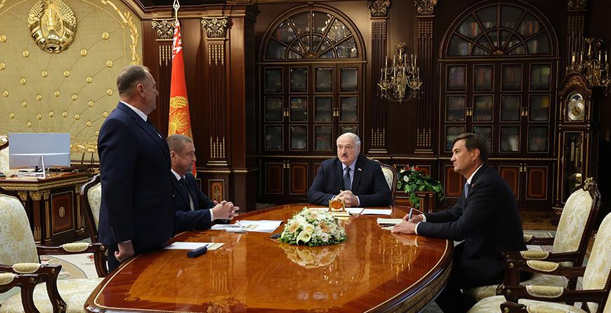 Александр Лукашенко объяснил, почему выбрал Сергея Бартоша в качестве нового главы Минсельхозпрода Александр Лукашенко объяснил, почему выбрал Сергея Бартоша в качестве нового главы Минсельхозпрода