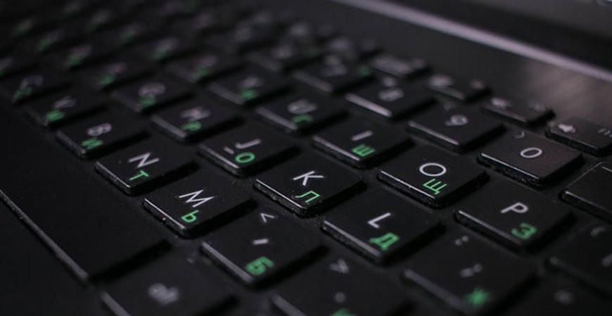 Сайты ведущих российских СМИ подверглись массовой хакерской атаке Сайты ведущих российских СМИ подверглись массовой хакерской атаке