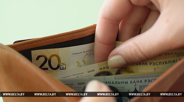 Зарплаты младшему медперсоналу и начинающим врачам планируют повысить в Беларуси с 1 декабря Зарплаты младшему медперсоналу и начинающим врачам планируют повысить в Беларуси с 1 декабря