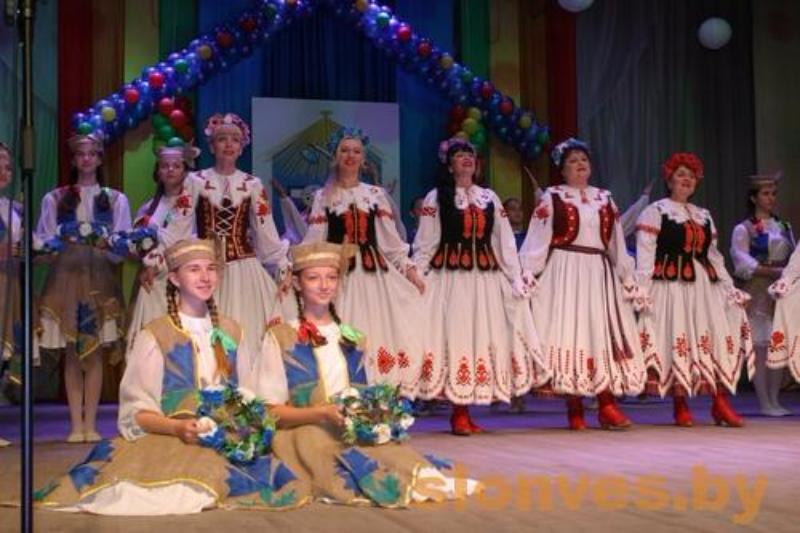 У Слоніме праходзіць V Рэспубліканскі фестываль сямейнай творчасці «Жывіце ў радасці»