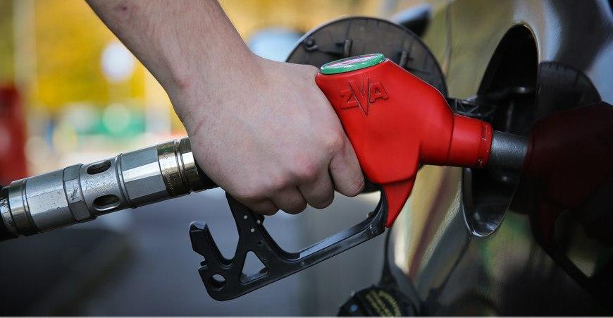 Автомобильное топливо подешевеет в Беларуси с 18 апреля